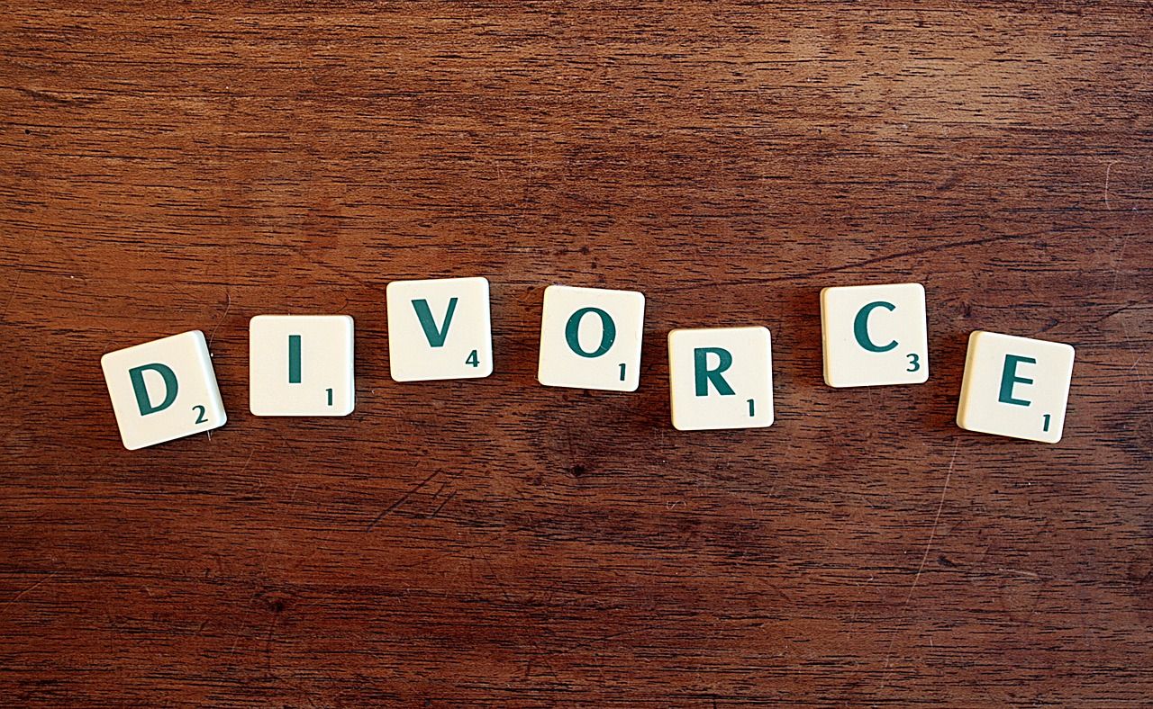 Jak sprawnie przeprowadzić rozwód?