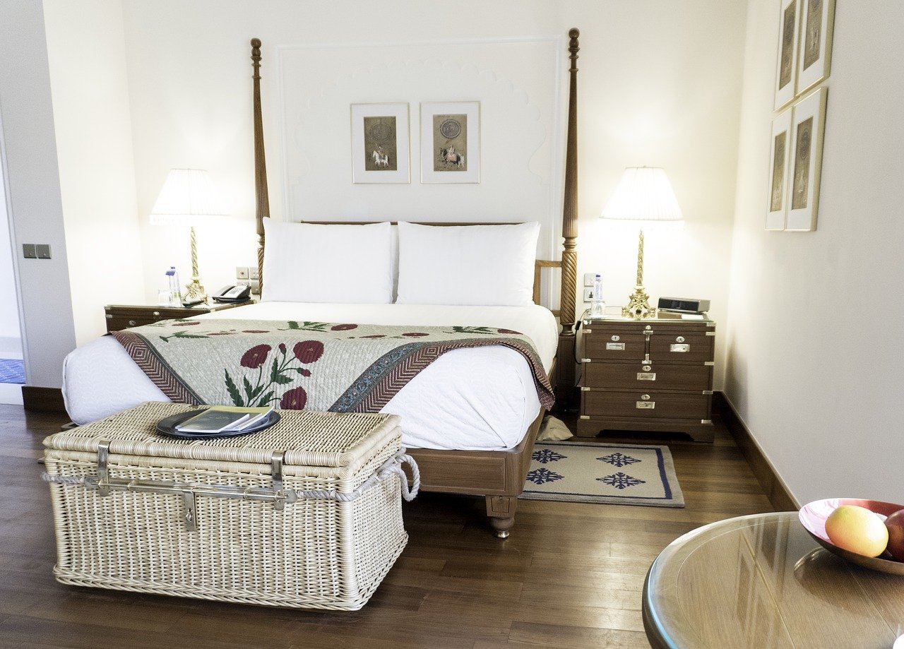 Sypialnia w stylu vintage – jakie meble wybrać