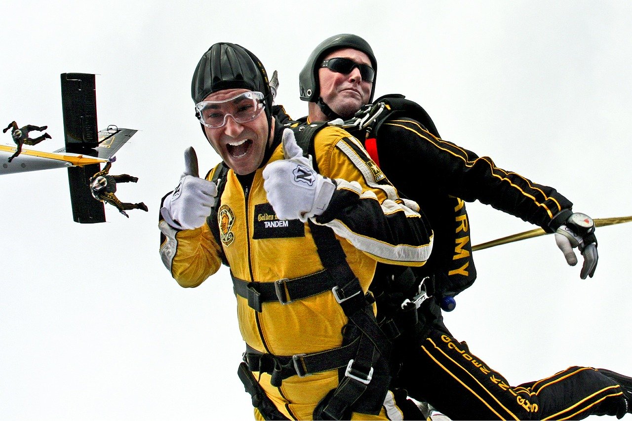 Skoki spadochronowe – jak się do nich przygotować?