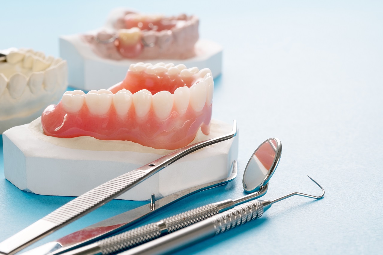 Dlaczego lusterko stomatologiczne jest tak ważne w pracy dentysty?